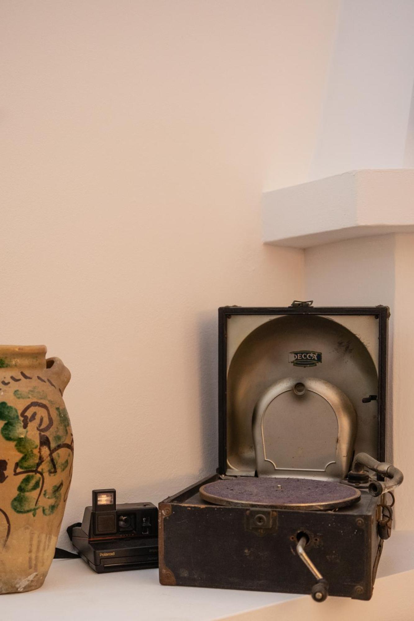 Guest House Antichi Ulivi มอนเดลโล ภายนอก รูปภาพ