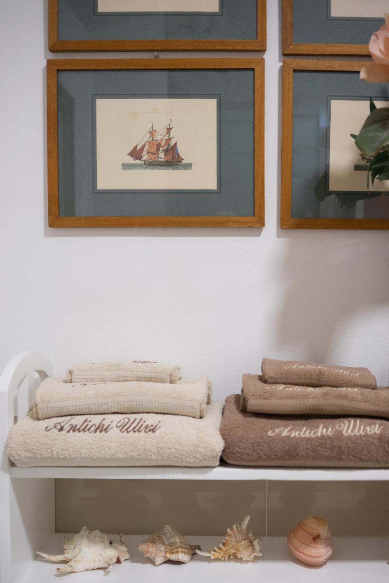 Guest House Antichi Ulivi มอนเดลโล ภายนอก รูปภาพ